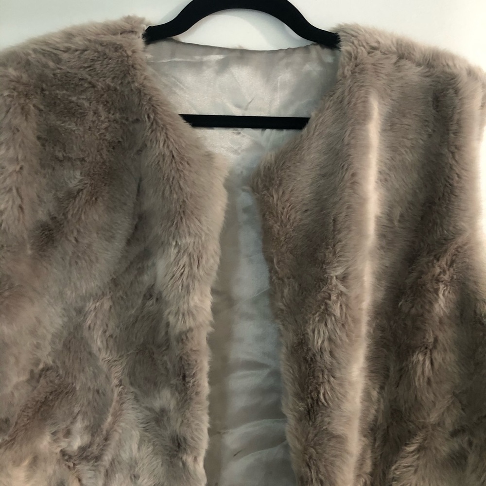 Vest - Picture 6 of 6